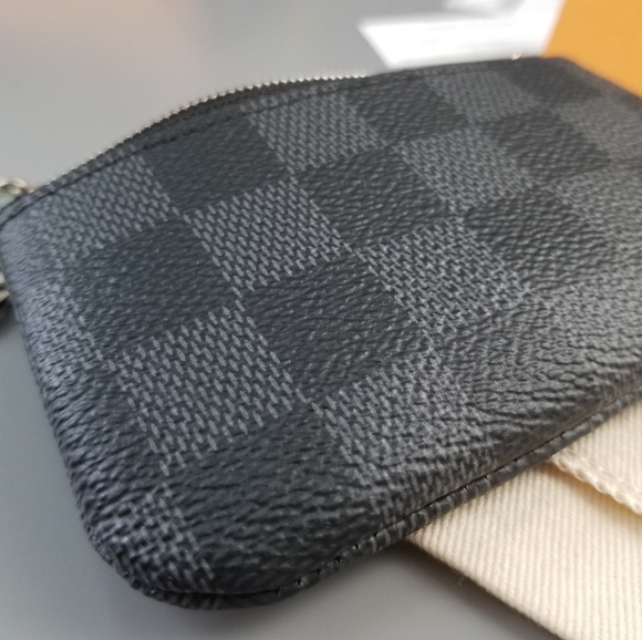 LOUIS VUITTON Key pouch cleft Graphite print/ BRAND NEW - Picture 4 of 16